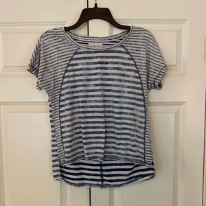 3/$15🥳 It it Were Me high-low short sleeve top